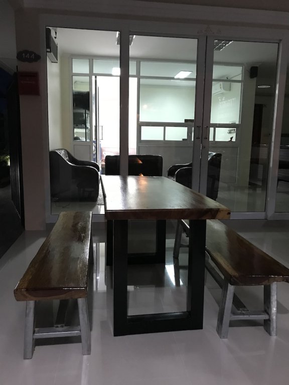 Канталак: Thathong House