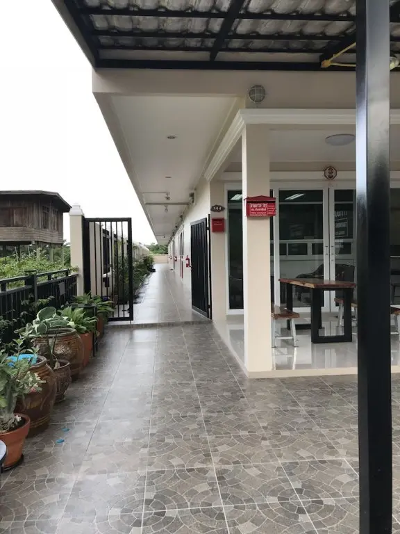 Канталак: Thathong House