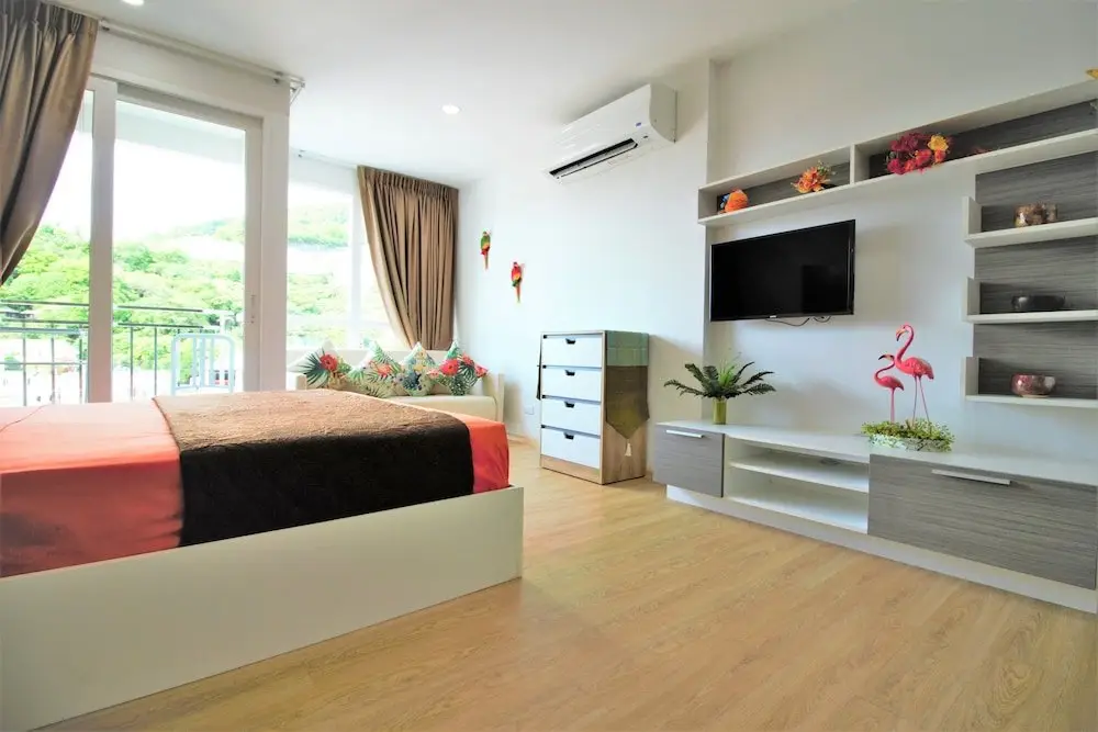 Муанг: Ozone Condotel Kata Beach