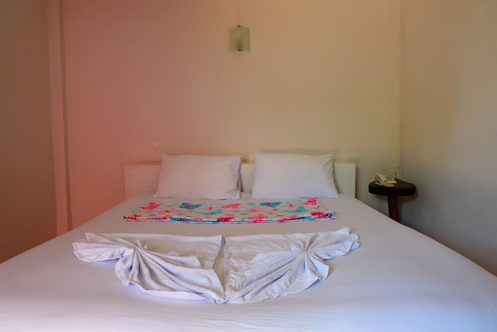 Сураттхани: Ruan Chompoo Resort