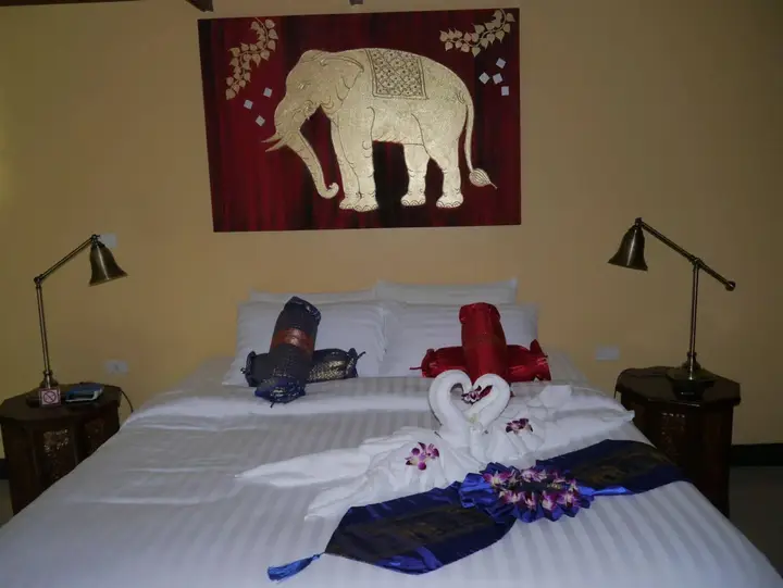 Тхаланг: Baan Wanicha Bed and Breakfast Resort (SHA Plus+)