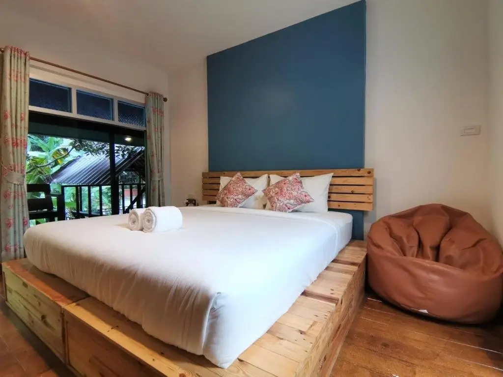 Тхаланг: Nua Tone Resort & Cafe