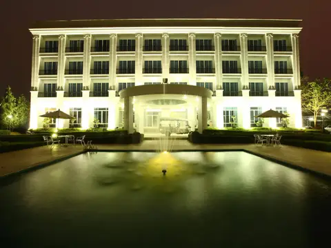 La Vie En Rose Hotel — фото 1