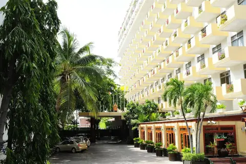 Golden Beach Hotel Pattaya — фото 1