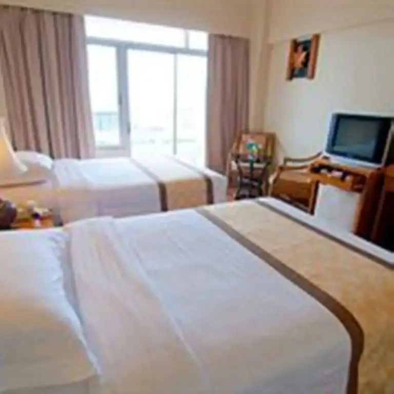 Паттайя: Golden Beach Hotel Pattaya