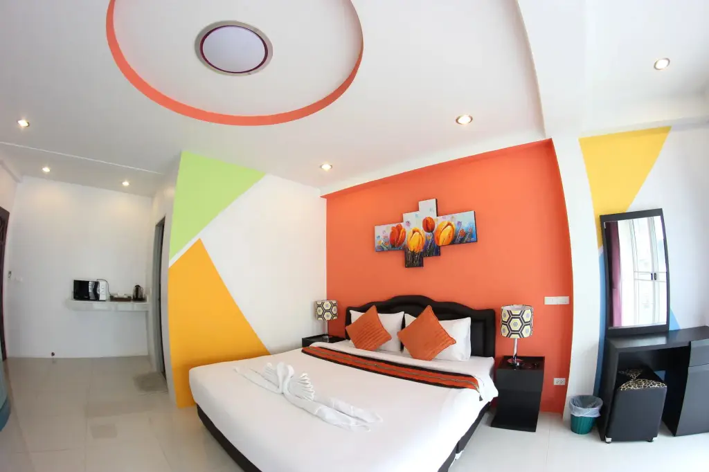 Кату: Tulip Inn