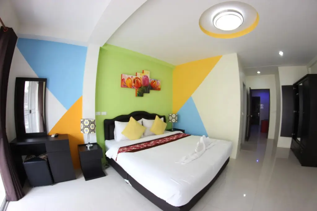Кату: Tulip Inn