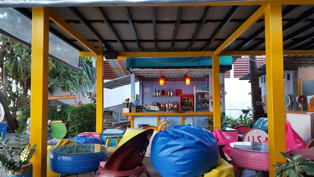 Самуи: Think & Retro Cafe Lipa Noi Samui