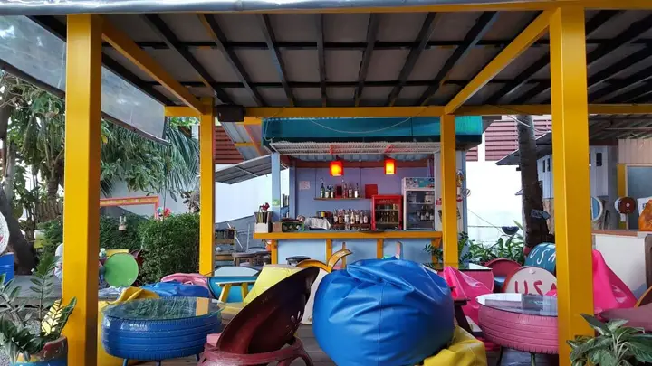 Самуи: Think & Retro Cafe Lipa Noi Samui