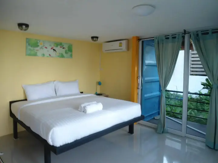 Самуи: Think & Retro Cafe Lipa Noi Samui