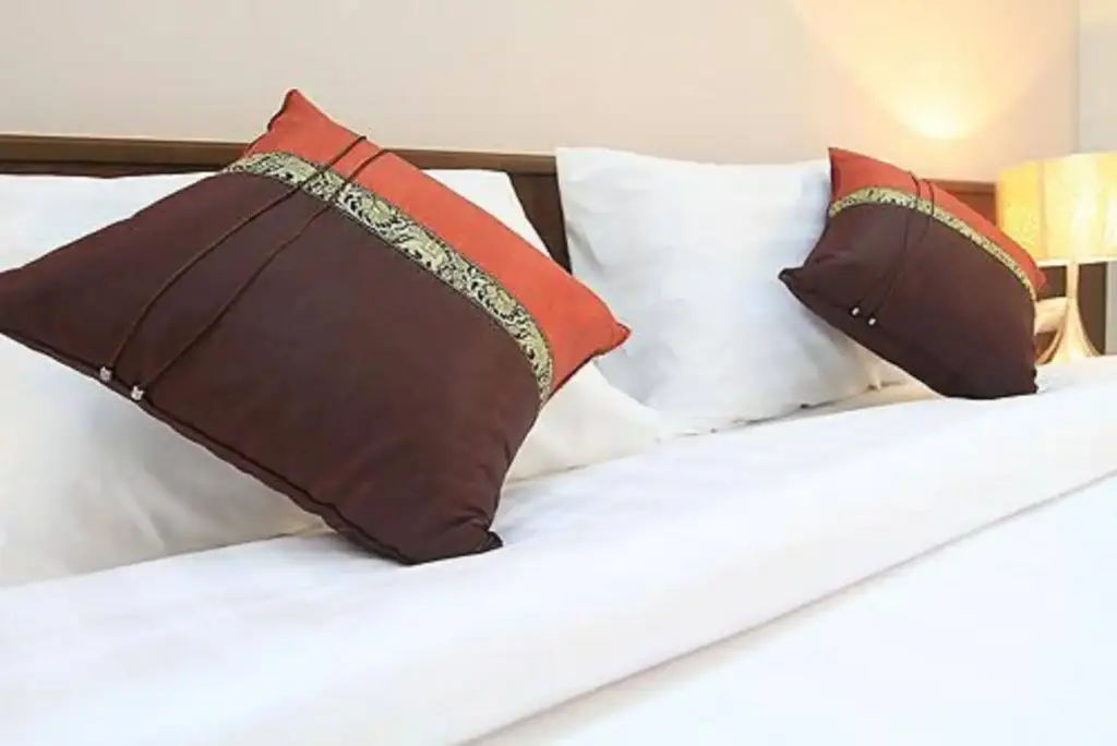 Бангкок: Avion Hotel