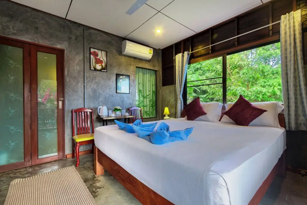 Муанг: Kanya Cozy Bungalows Kata Beach