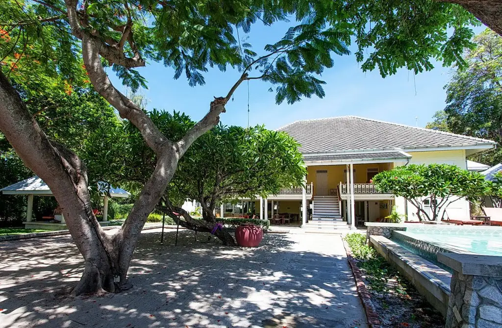 Хуахин: Baan Bayan Beachfront Hotel