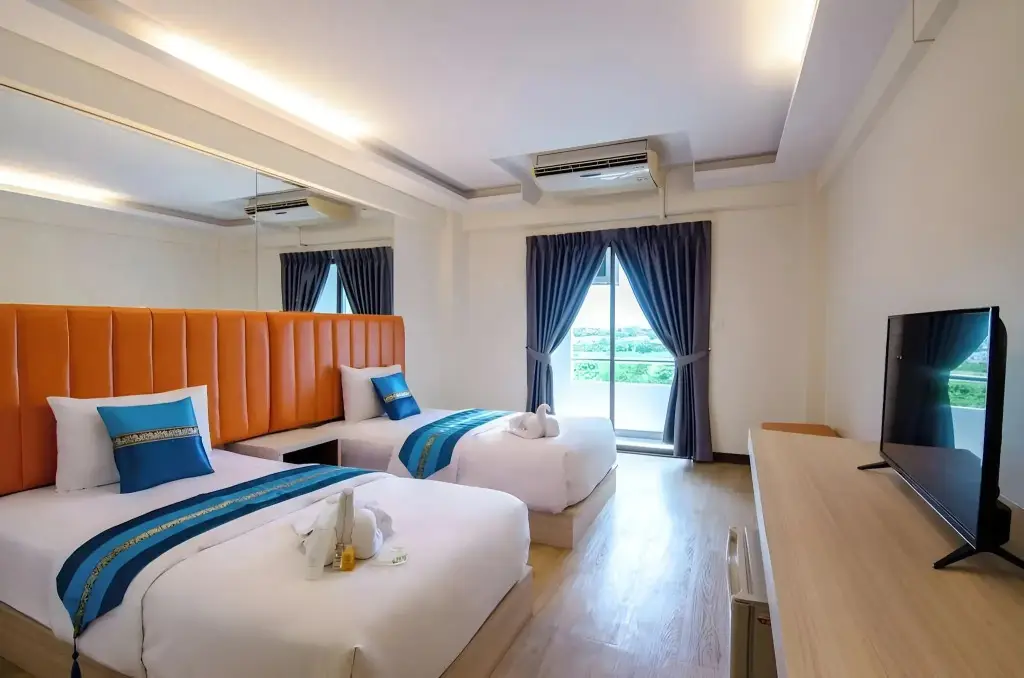 Бангкок: Tara Lake Hotel