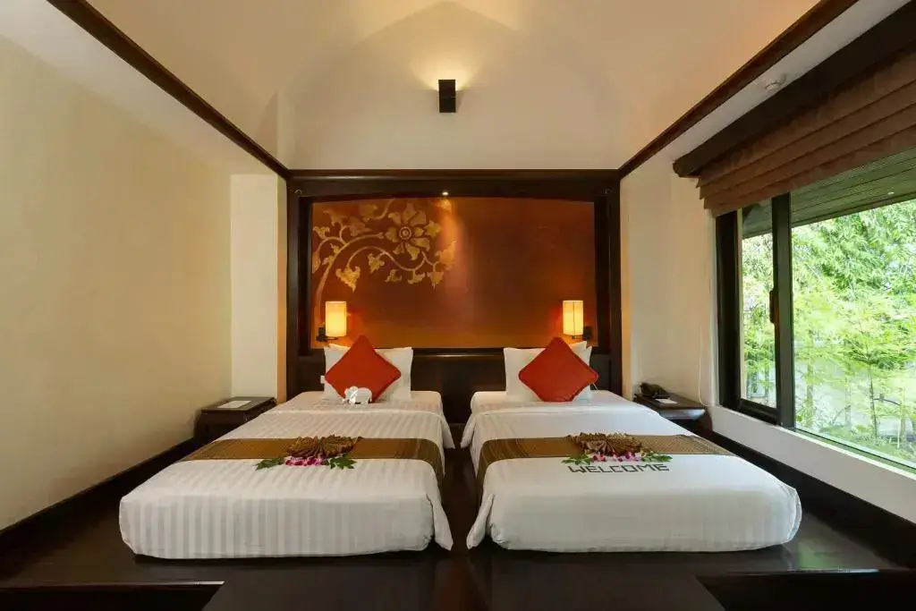 Пхукет: The Village Resort