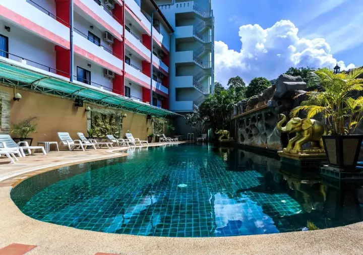 Пхукет: SM Resort Phuket