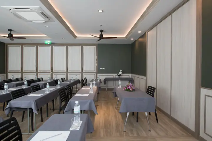 Пхукет: Sawaddi Patong Resort & Spa by Tolani