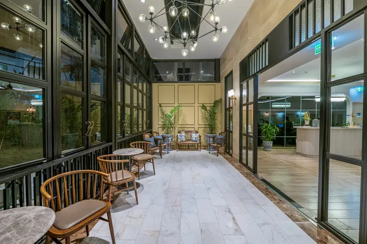 Пхукет: Sawaddi Patong Resort & Spa by Tolani