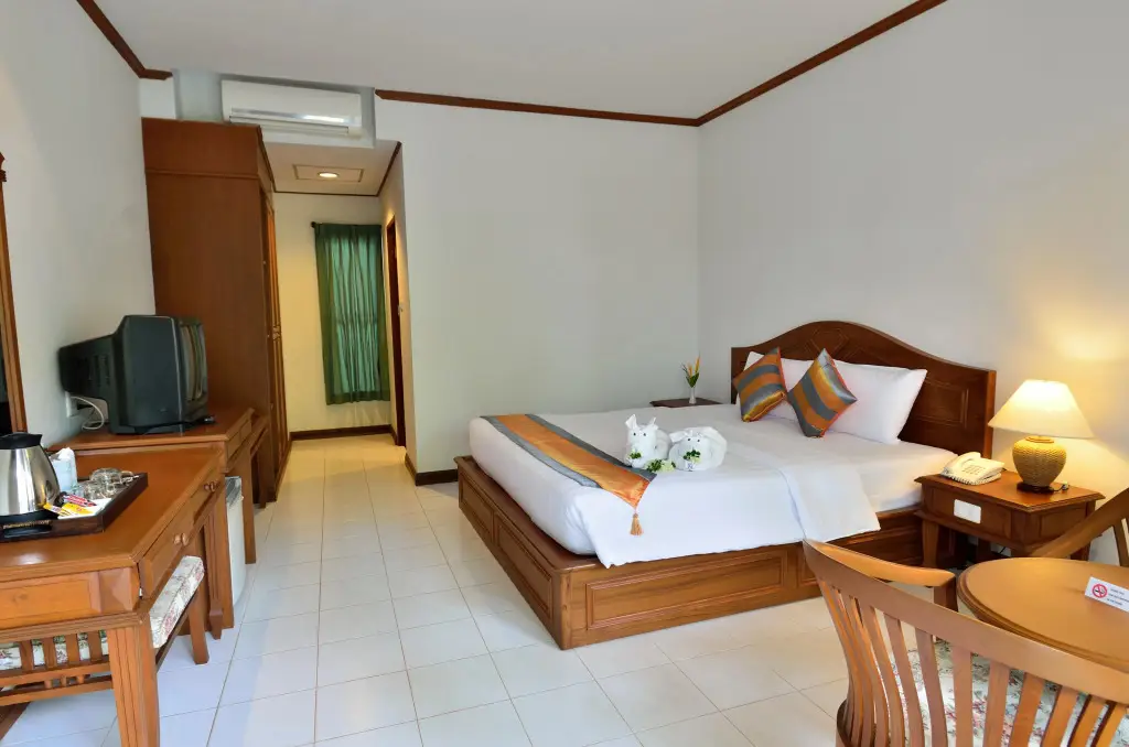 Самуи: First Bungalow Beach Resort