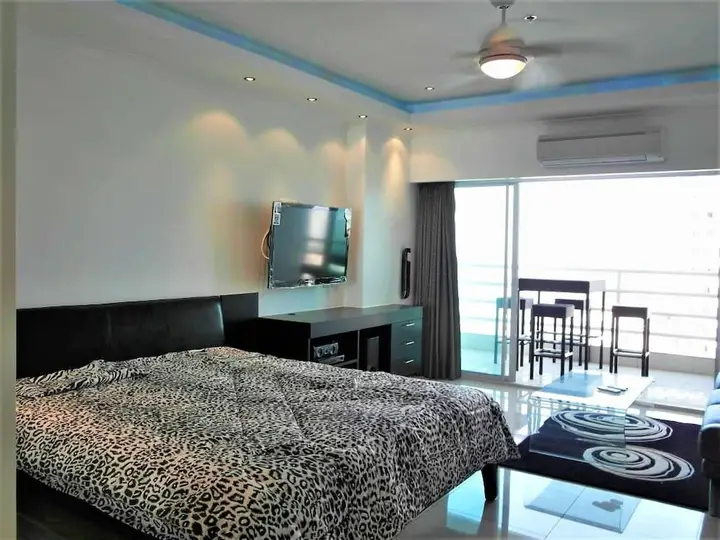 Паттайя: Fantastic sea View Beach Condo