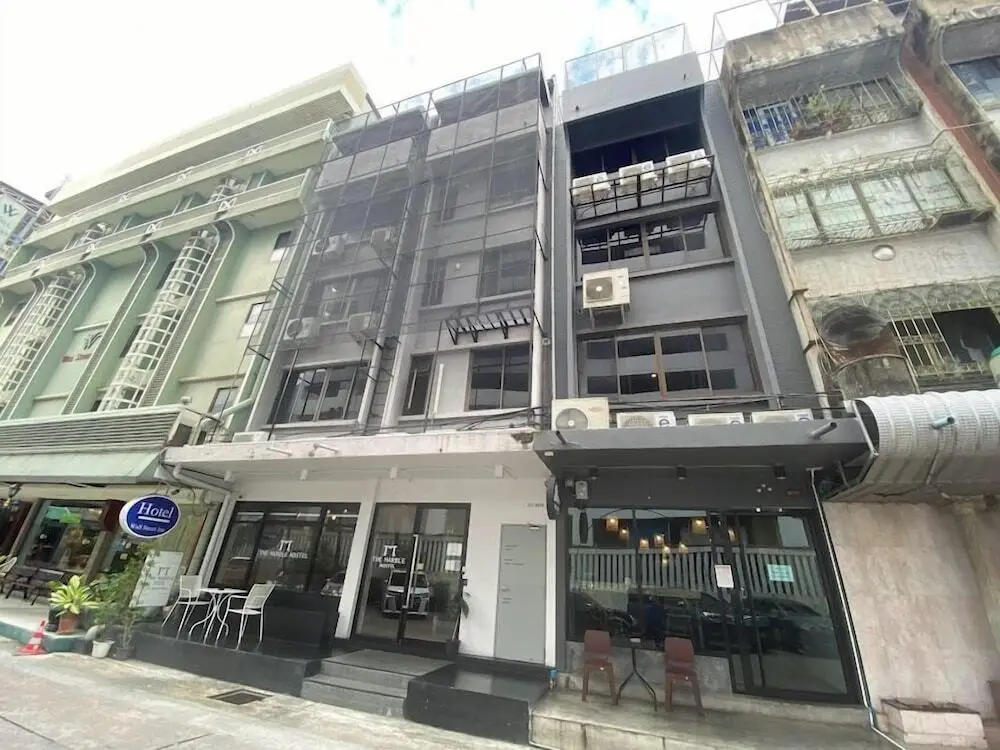 Бангкок: The Marble Hostel