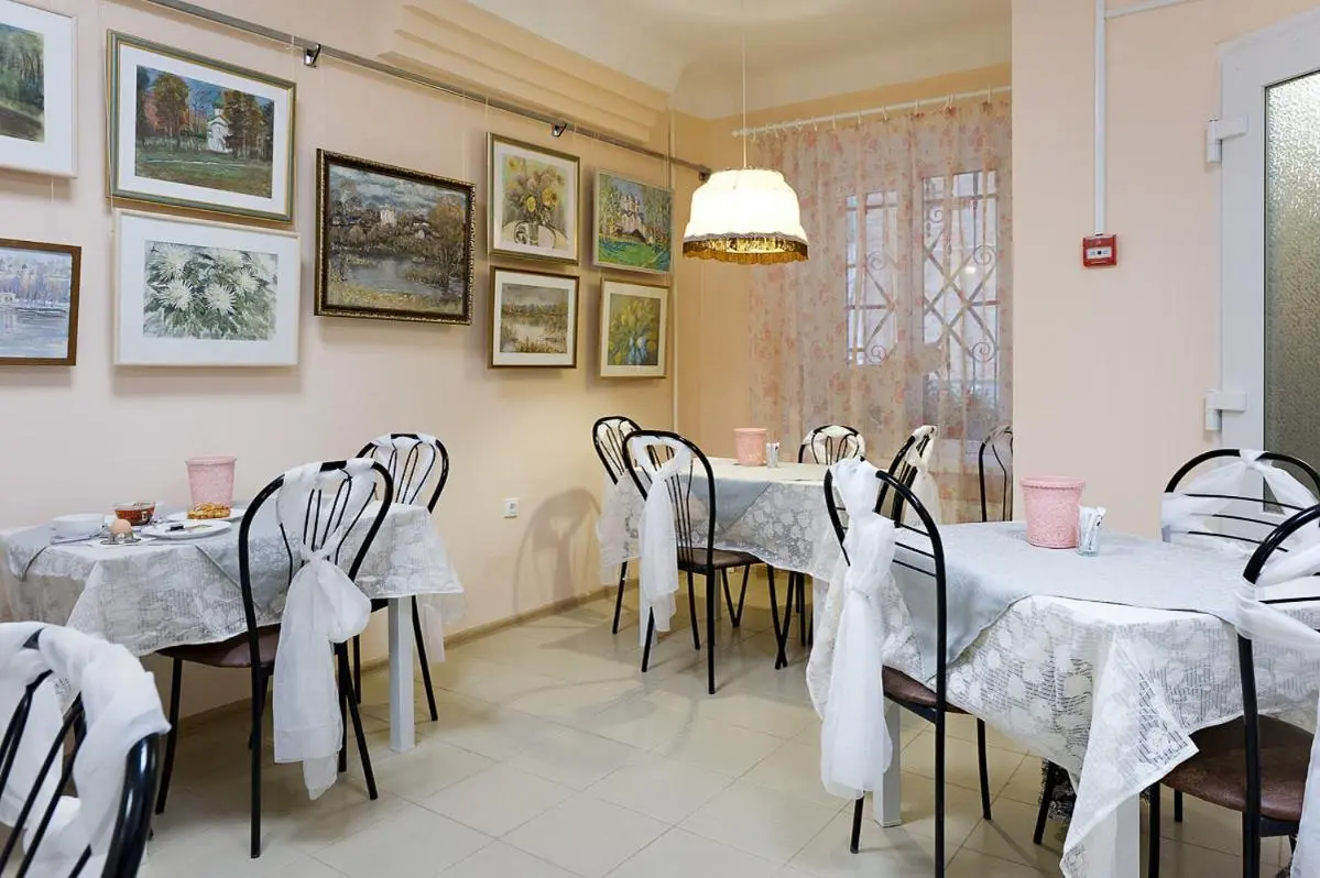 Великий Новгород: Hotel on Prusskaya 8