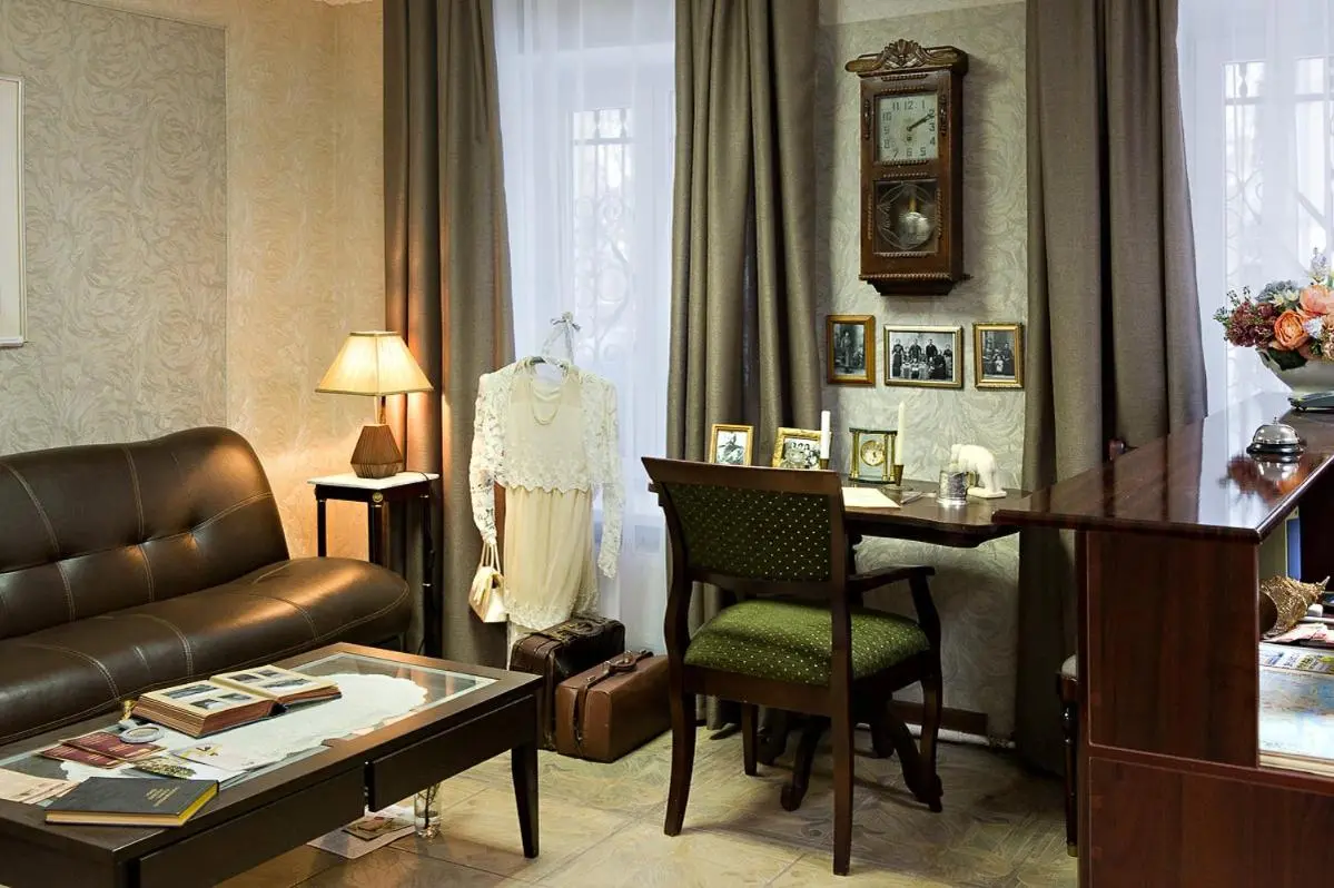 Великий Новгород: Hotel on Prusskaya 8