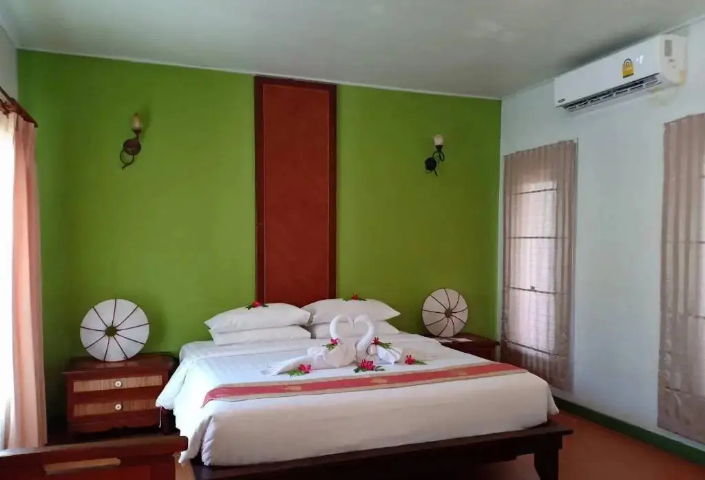 Самуи: The Bay Samui