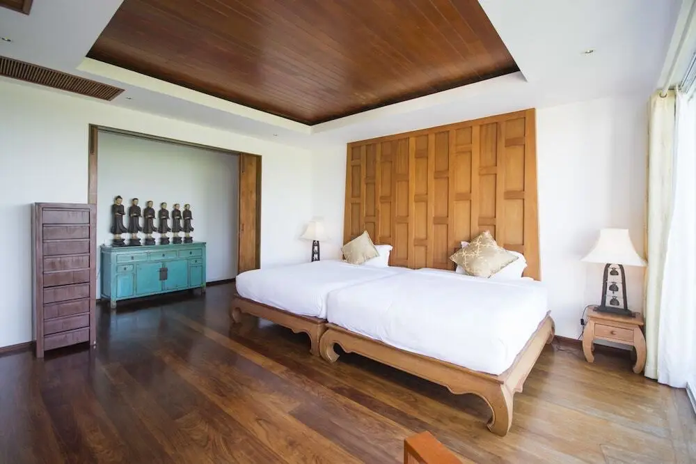 Тхаланг: 4-BR Seaview Villa with Large Pool at Surin Beach