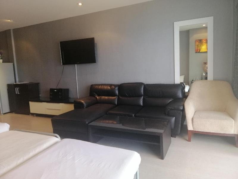 Паттайя: View Talay 6 Pattaya Beach Condominium By Honey