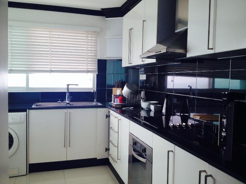 Паттайя: View Talay 6 Pattaya Beach Condominium By Honey