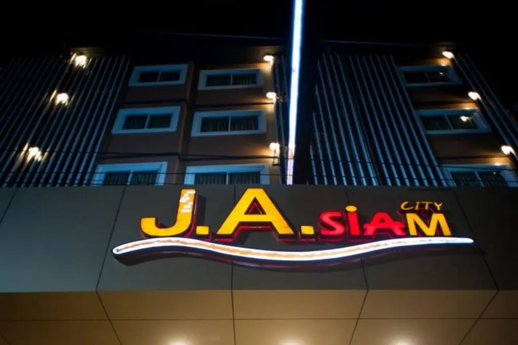 Паттайя: Capital O JA Siam City