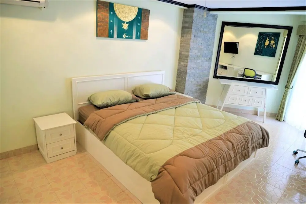 Паттайя: Sleek 1 bed Condo Jomtien