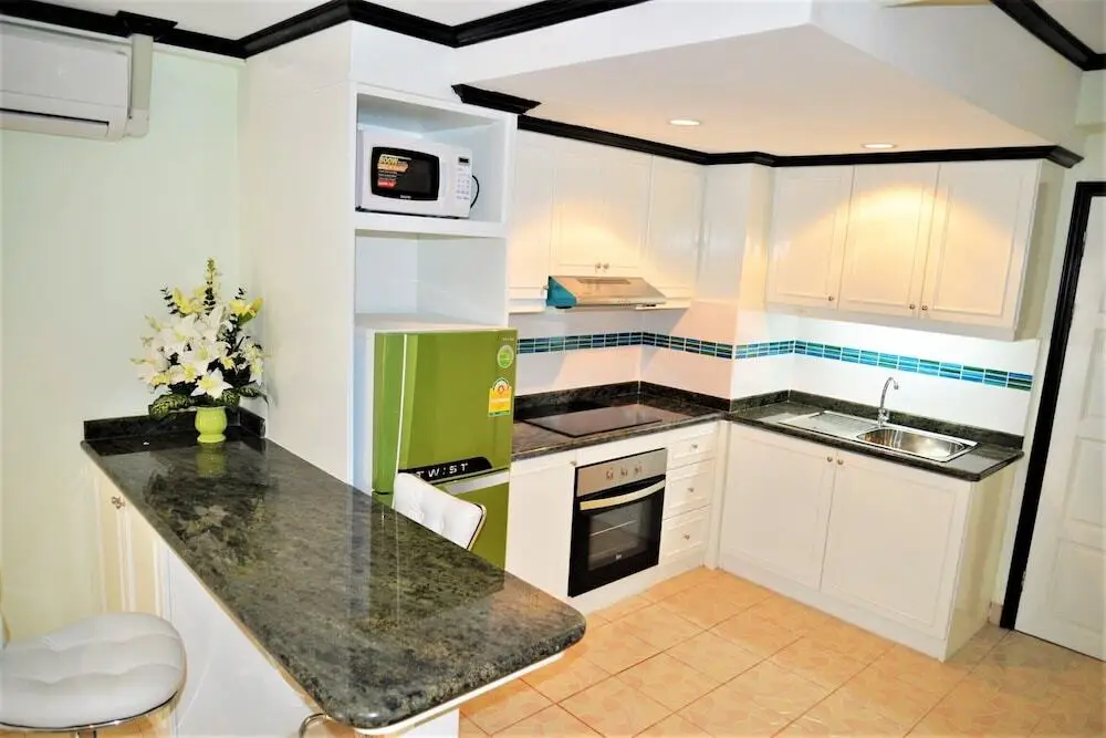 Паттайя: Sleek 1 bed Condo Jomtien