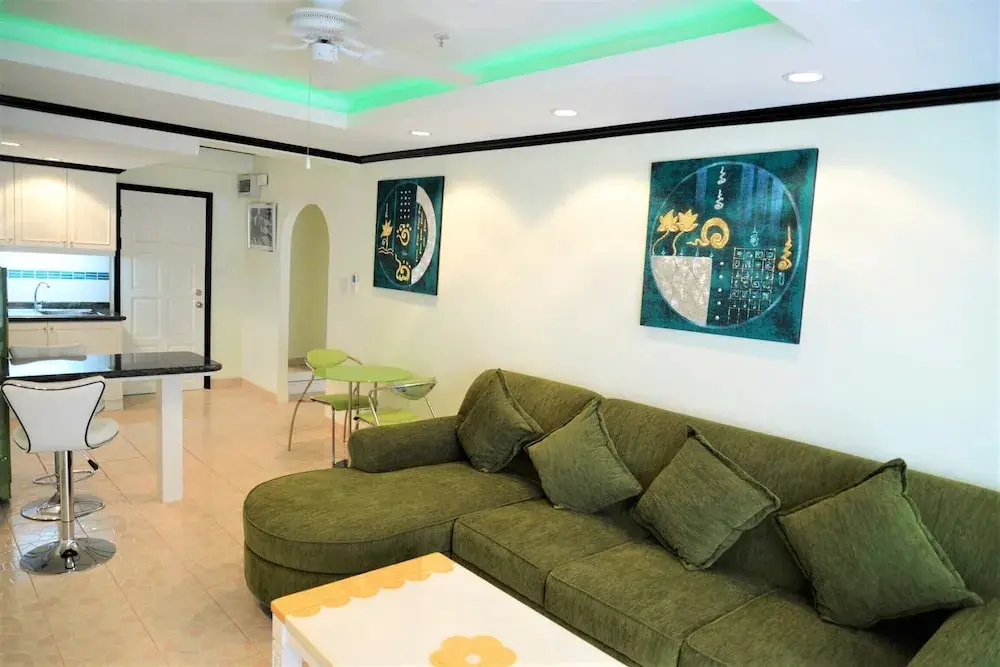 Паттайя: Sleek 1 bed Condo Jomtien