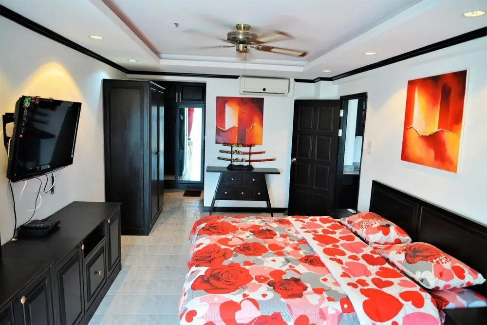 Паттайя: 4th Floor 1 bed Condo Jomtien