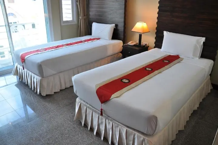 Муанг: Karon Bay Inn