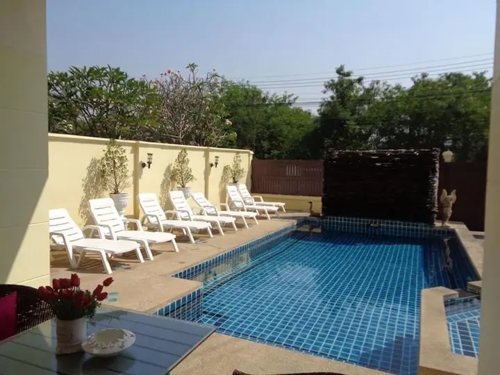 Паттайя: 4 Bedroom Villa Private Pool Central Pattaya 15 min Away