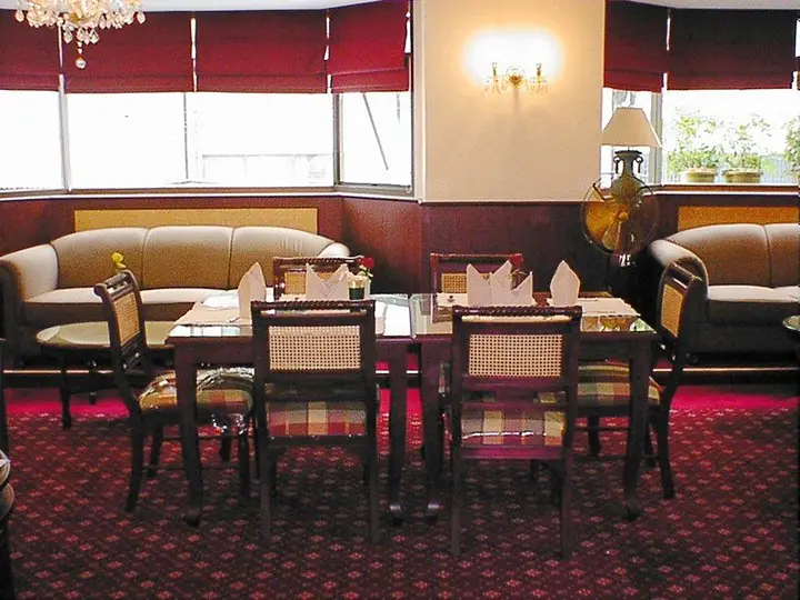 Бангкок: The Elegance Suites