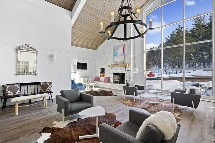 Бангкок: The Elegance Suites