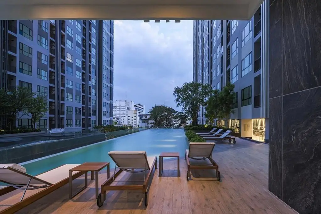 A Luxury 2 Bedrooms The Base Downtown — фото 1