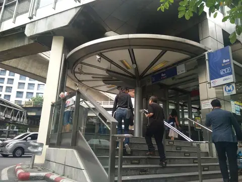 D Varee Xpress Pula Silom — фото 1