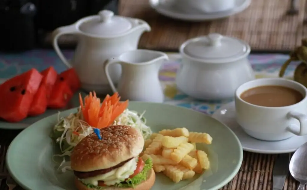 Као Лак: Baan Khaolak Beach Resort (SHA Plus+)