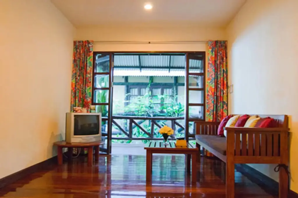 Банг-Сапхан: Baan Klang Aow Beach Resort