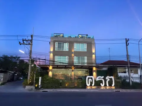 Kroque Boutique & Bistro — фото 1