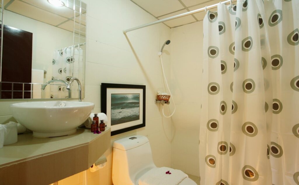 Пхукет: Bamboo Beach Hotel & Spa