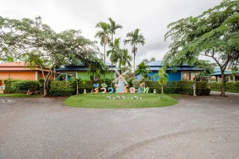 OYO 944 Review Resort — фото 1