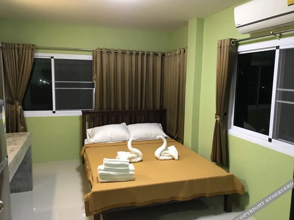 Сураттхани: Oyo 1031 Amera Resort