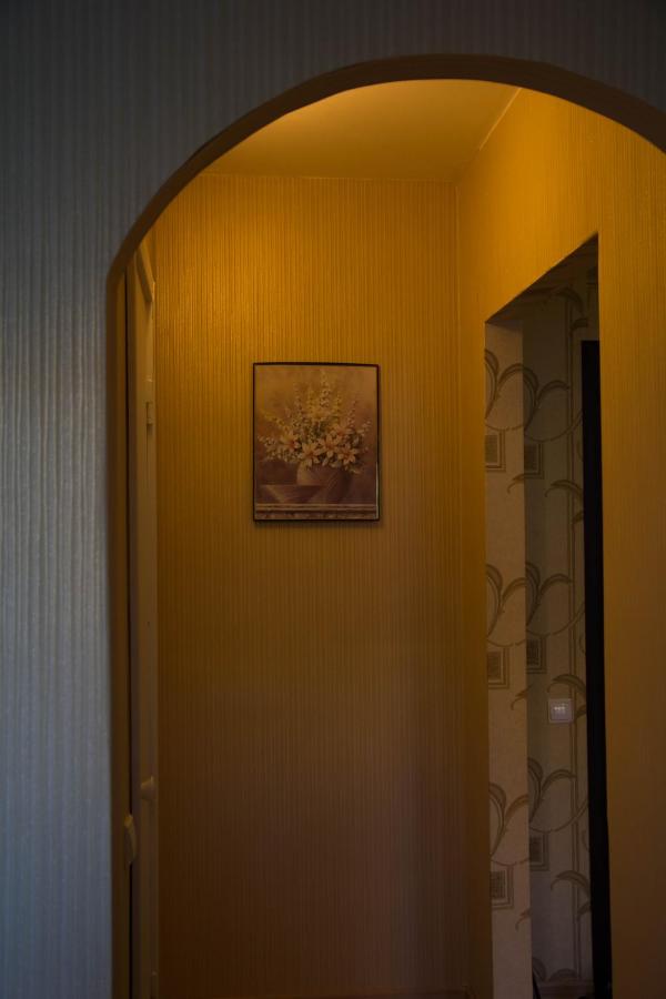 Великий Новгород: Apartment Volotovskaya 6