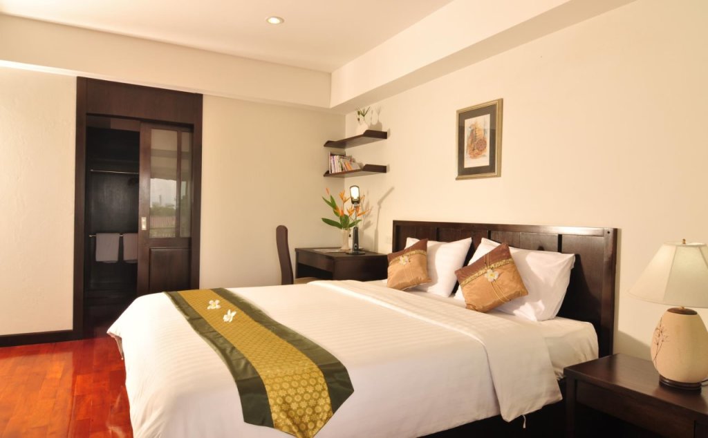 Тха Тум: Phanhin Regent Executive Residence R1